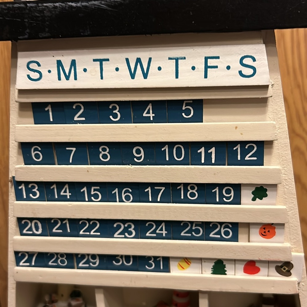 Lighthouse Wooden Calandar Decor - Picture 3 of 5